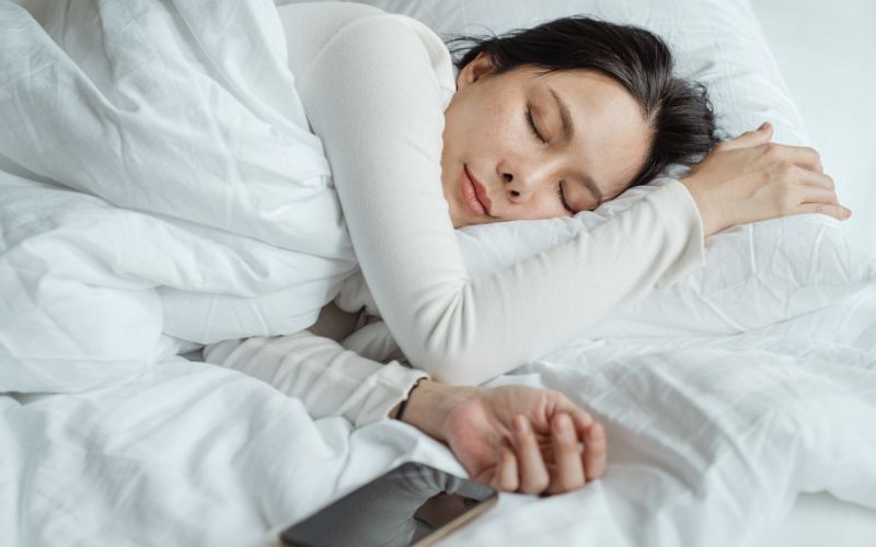 The Impact of Blue Light on Sleep and How to Mitigate It